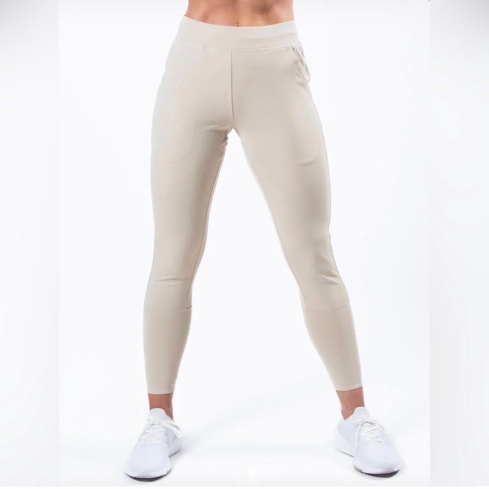 Alphalete trace joggers